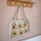 Madeleine, le sac cabas aux tournesols, carré granny crochet